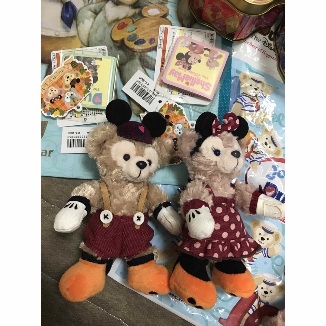 Disney(ディズニー)のDisney ディズニーシー　ダッフィー　シェリーメイ　ぬいぐるみバッジ　新品 エンタメ/ホビーのおもちゃ/ぬいぐるみ(キャラクターグッズ)の商品写真