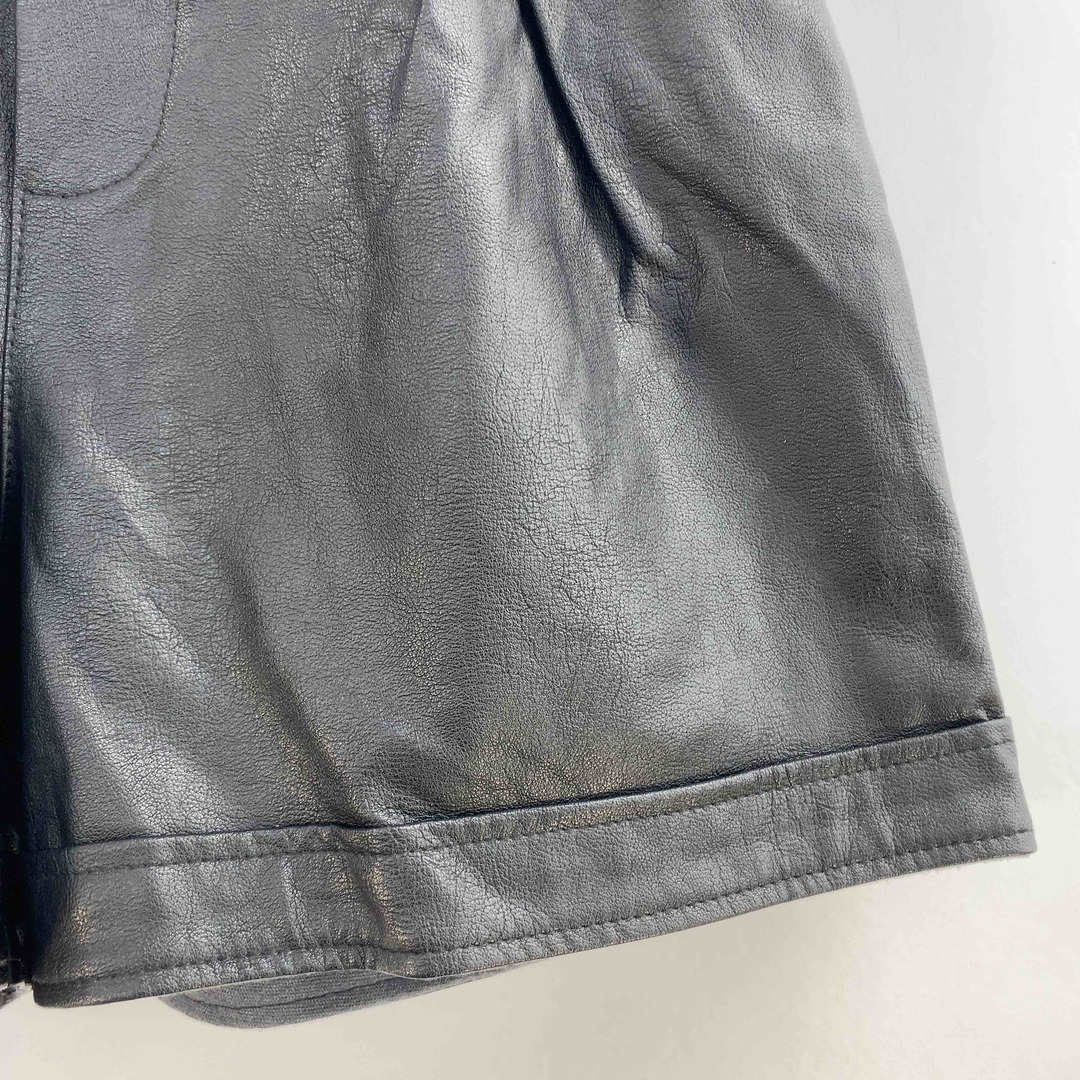 GRL(グレイル)のGRL グレイル レディース ショートパンツ 黒色 tk メンズのパンツ(サロペット/オーバーオール)の商品写真