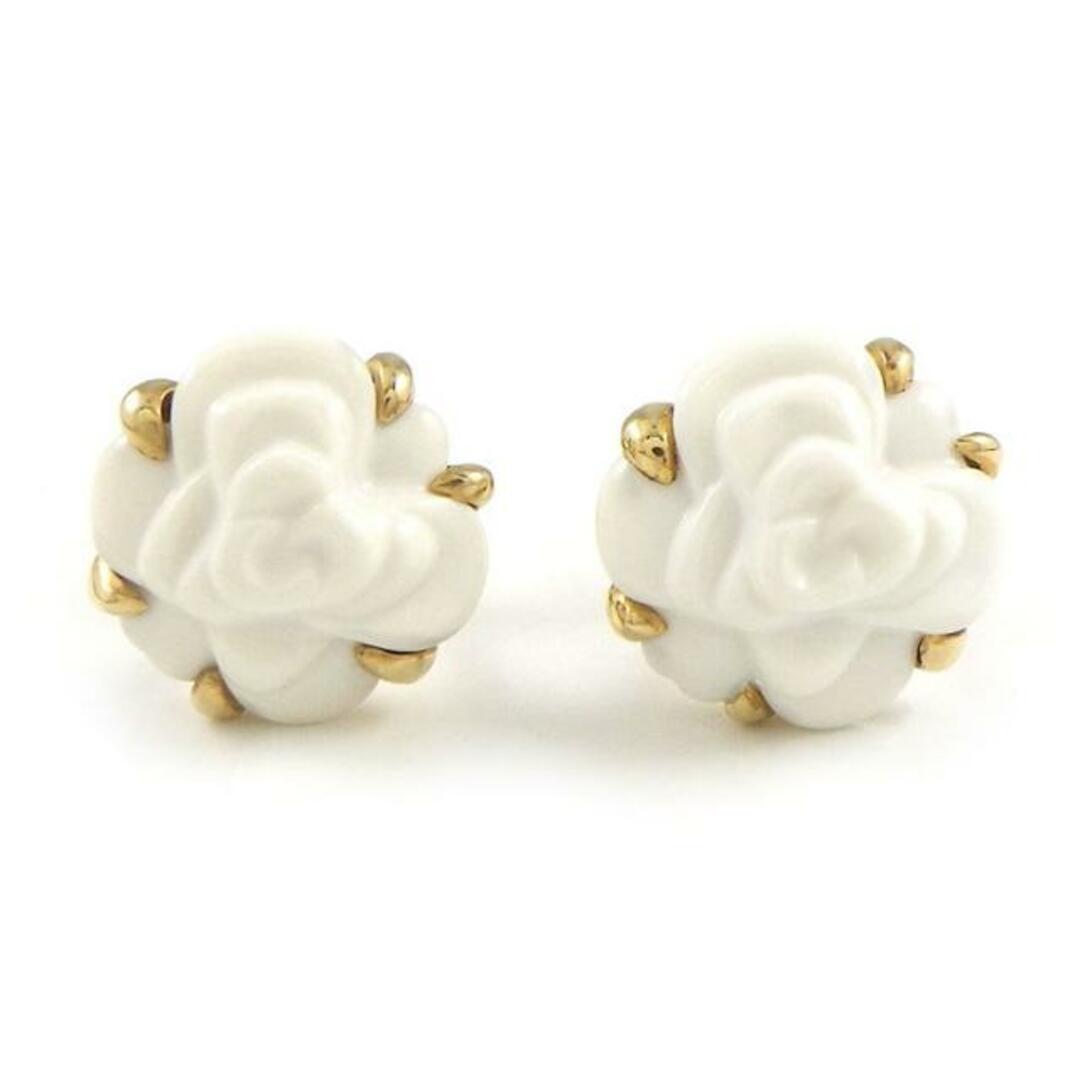 CHANEL - シャネル CHANEL ピアス カメリア ホワイト CHANEL - シャネル CHANEL ピアス カメリア ホワイト