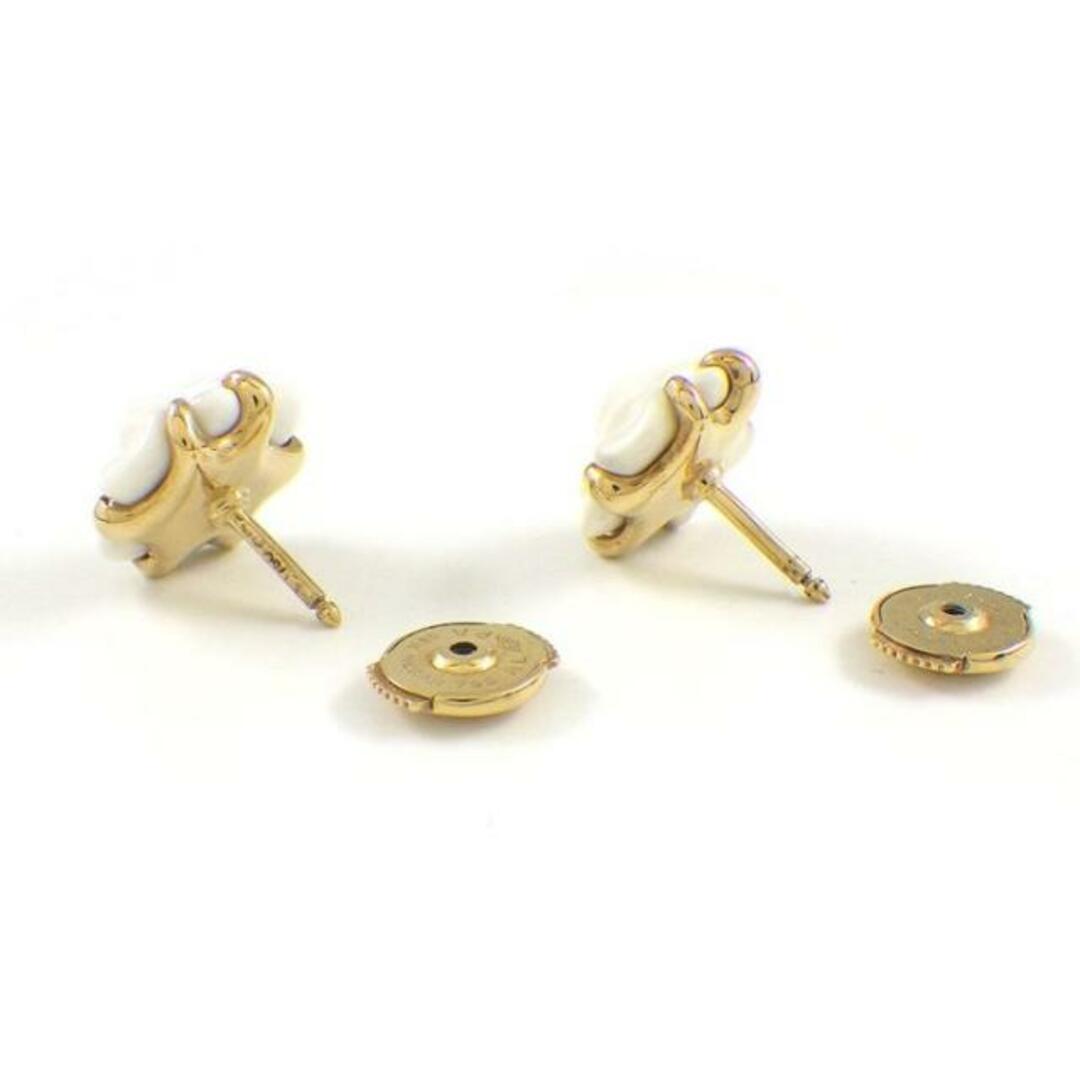 CHANEL - シャネル CHANEL ピアス カメリア ホワイト CHANEL - シャネル CHANEL ピアス カメリア ホワイト