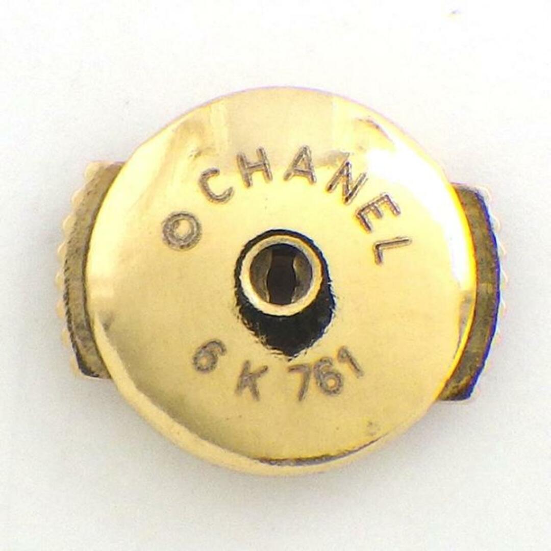 CHANEL - シャネル CHANEL ピアス カメリア ホワイト CHANEL - シャネル CHANEL ピアス カメリア ホワイト