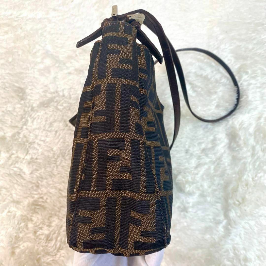 FENDI(フェンディ)の【美品】　フェンディ ハンドバッグ マンマバケット ズッカ柄 ブラウン レディースのバッグ(ハンドバッグ)の商品写真