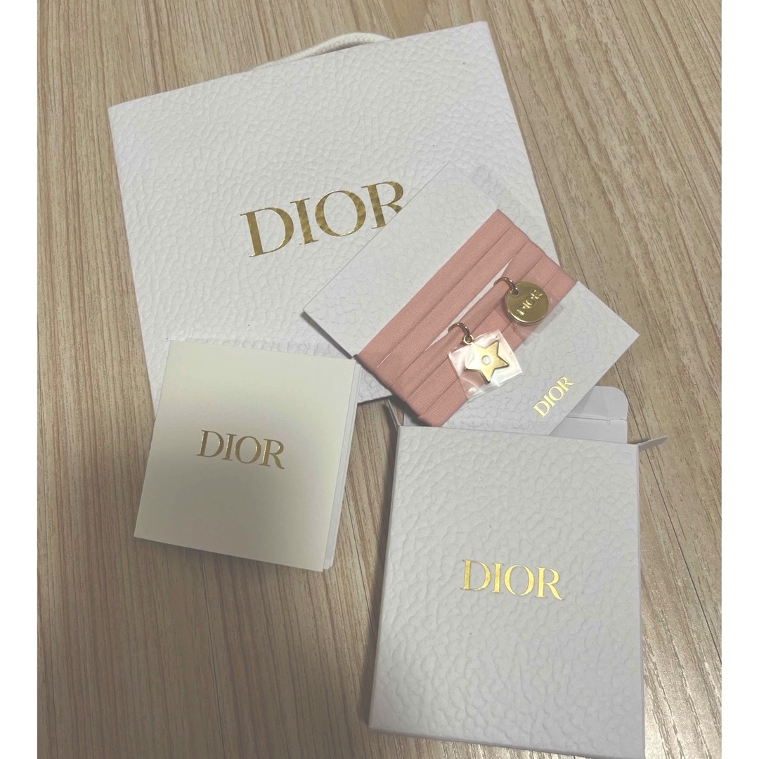 Dior(ディオール)のディオール　フレグランスブレスレット レディースのアクセサリー(ブレスレット/バングル)の商品写真