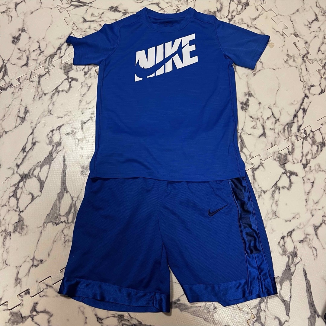 NIKE(ナイキ)のジュニア　スポーツウェア　上下セット　150 バスケ　サッカー　テニス キッズ/ベビー/マタニティのキッズ服男の子用(90cm~)(Tシャツ/カットソー)の商品写真