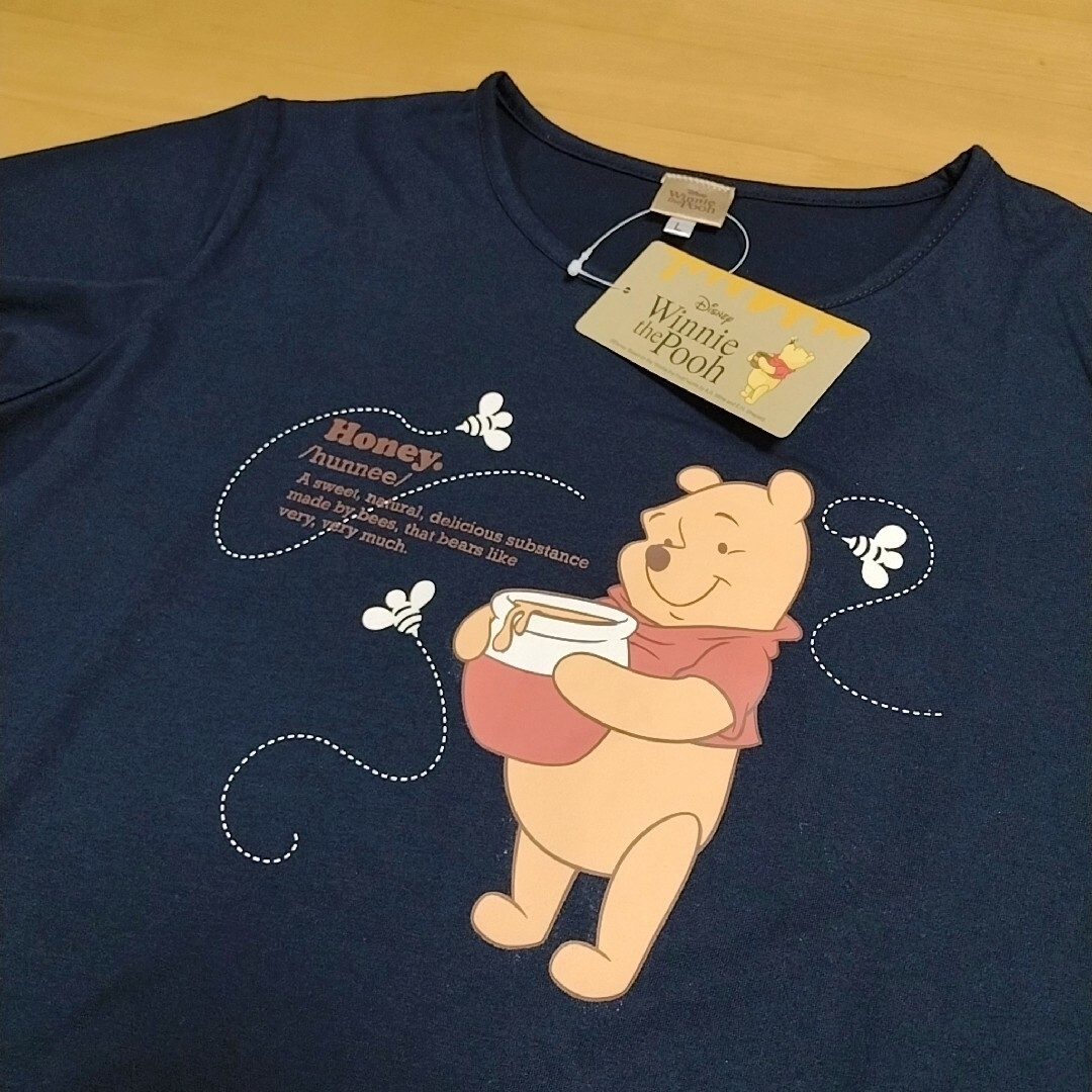 Disney(ディズニー)の【新品】ディズニー くまのプーさん 長袖 Tシャツ L トップス レディースのトップス(Tシャツ(長袖/七分))の商品写真