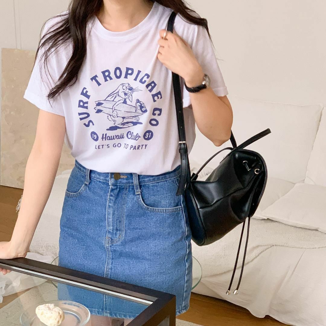 サークルラビットTシャツ うさぎ シャツ ロゴ 英語 韓国 夏 サーフィン レディースのトップス(Tシャツ(半袖/袖なし))の商品写真