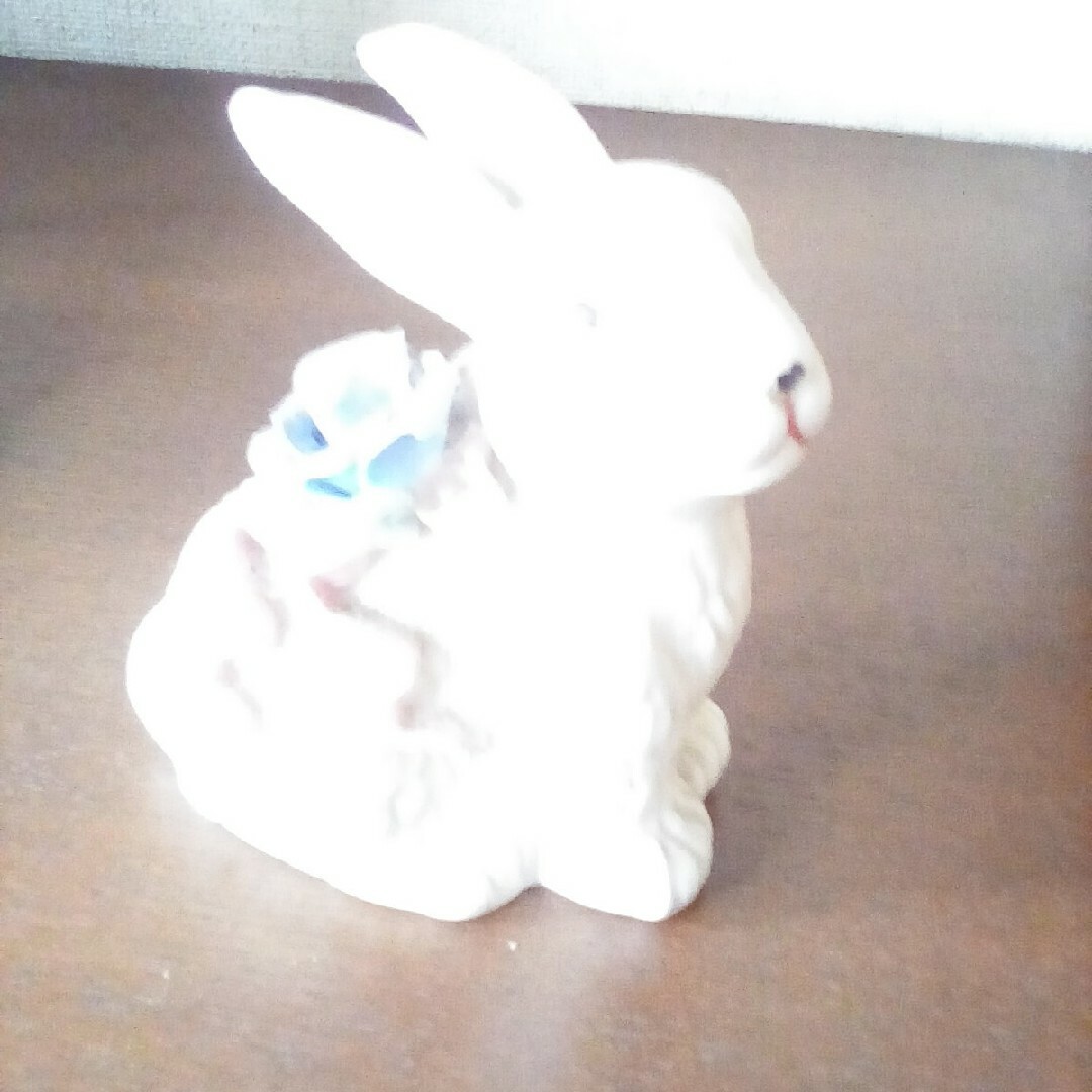 白ウサギ1 置物陶器製 インテリア/住まい/日用品のインテリア小物(置物)の商品写真