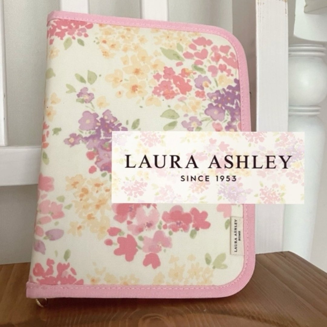 LAURA ASHLEY(ローラアシュレイ)のローラアシュレイマルチケース その他のその他(その他)の商品写真