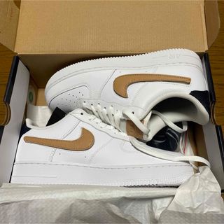 ナイキ(NIKE)のNIKE AIR FORCE 1 07 LV8 3 CT2253-100(スニーカー)