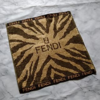 フェンディ(FENDI)のFENDI　タオルハンカチ　シルク混(ハンカチ)