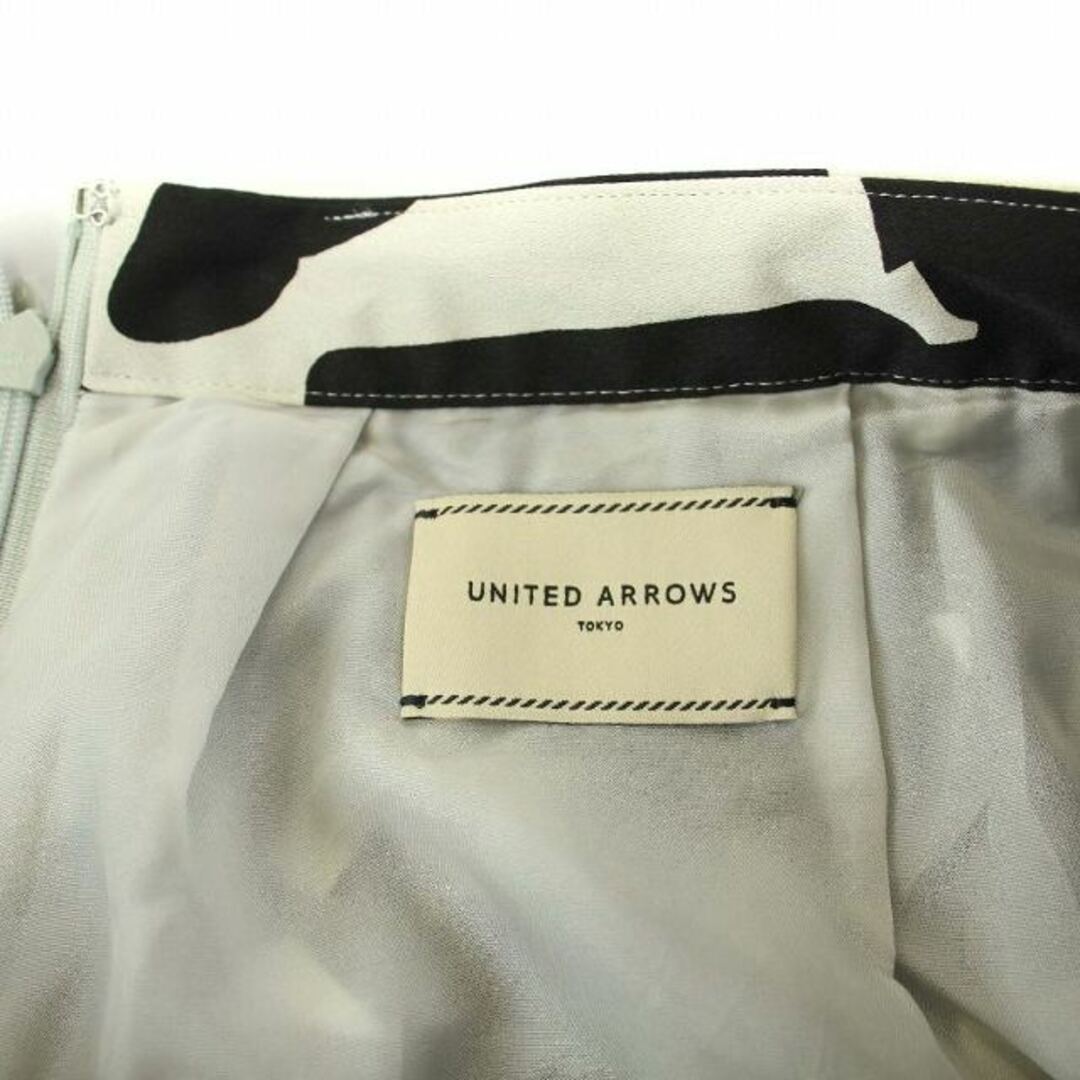 UNITED ARROWS(ユナイテッドアローズ)のユナイテッドアローズ サテン プリント ティアードスカート ロング 38 M 黒 レディースのスカート(ロングスカート)の商品写真