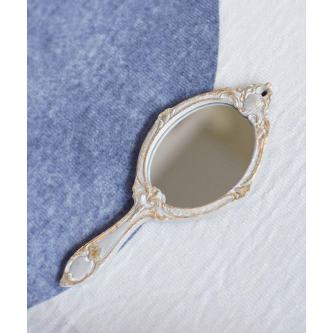 アンティーク風　手鏡　ホワイト インテリア/住まい/日用品のインテリア小物(壁掛けミラー)の商品写真