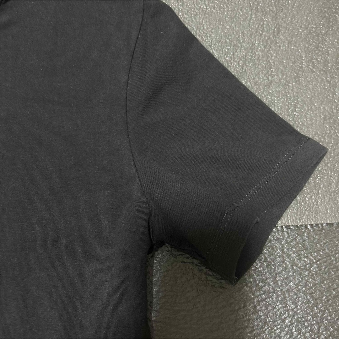 ZARA(ザラ)のZARA クロップド丈　Tシャツ　ブラック　黒 レディースのトップス(Tシャツ(半袖/袖なし))の商品写真