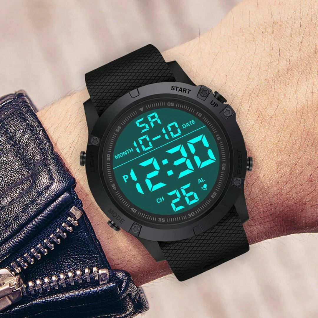 ブラック ミリタリー★ビッグフェイス クロノス防水 LED腕時計 耐衝撃 黒 メンズの時計(腕時計(デジタル))の商品写真
