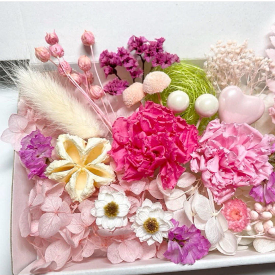 ✨母の日✨ 花材詰め合わせ   花材セット ミニカーネーション ハーバリウム花材 ハンドメイドのフラワー/ガーデン(プリザーブドフラワー)の商品写真
