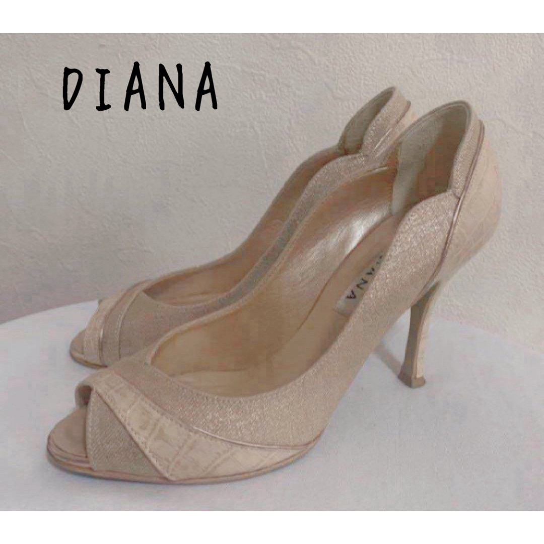 DIANA(ダイアナ)のDIANA キャンバス×エナメル オープントゥ パンプスベージュ 23.5 レディースの靴/シューズ(ハイヒール/パンプス)の商品写真
