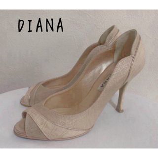 ダイアナ(DIANA)のDIANA キャンバス×エナメル オープントゥ パンプスベージュ 23.5(ハイヒール/パンプス)