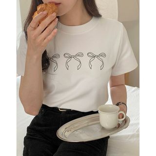 ♡韓国 リボン 半袖 Tシャツ 白 バレエコア morethancutiepie