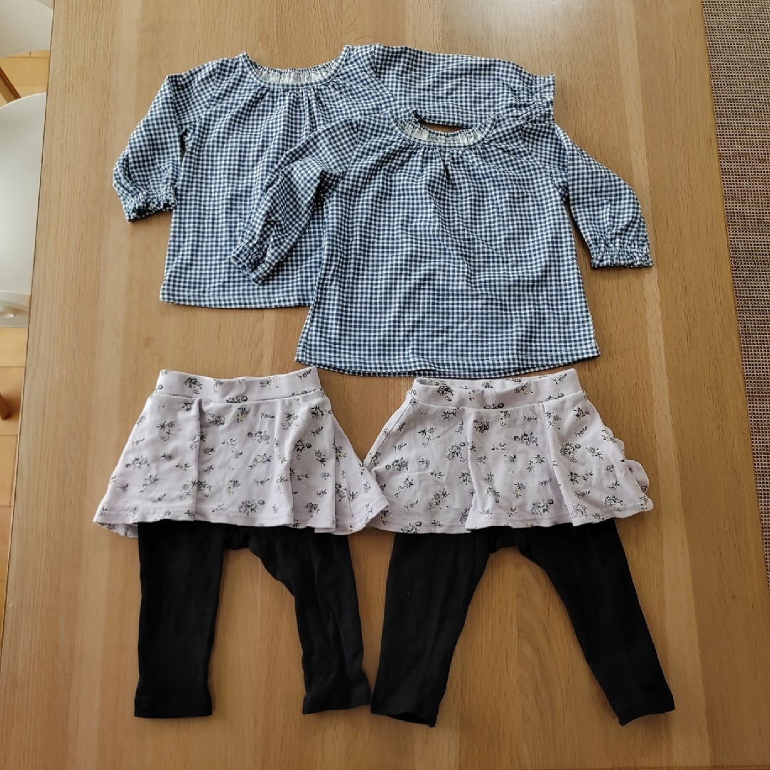 UNIQLO(ユニクロ)のスカッツ＆クルーネックTシャツ 2枚組 キッズ/ベビー/マタニティのベビー服(~85cm)(その他)の商品写真