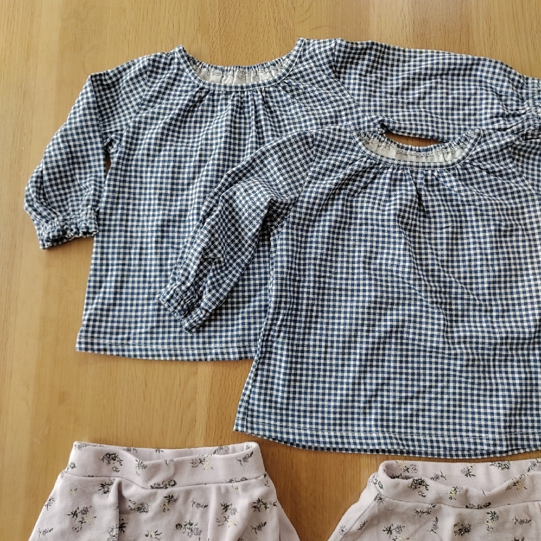 UNIQLO(ユニクロ)のスカッツ＆クルーネックTシャツ 2枚組 キッズ/ベビー/マタニティのベビー服(~85cm)(その他)の商品写真