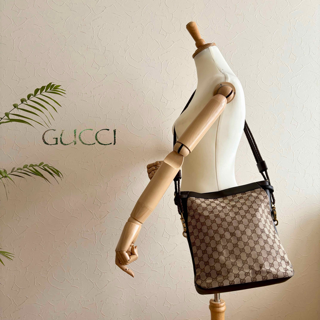 Gucci(グッチ)の正規品 GUCCI グッチ 編み込みレザーショルダーバッグ レディースのバッグ(ショルダーバッグ)の商品写真