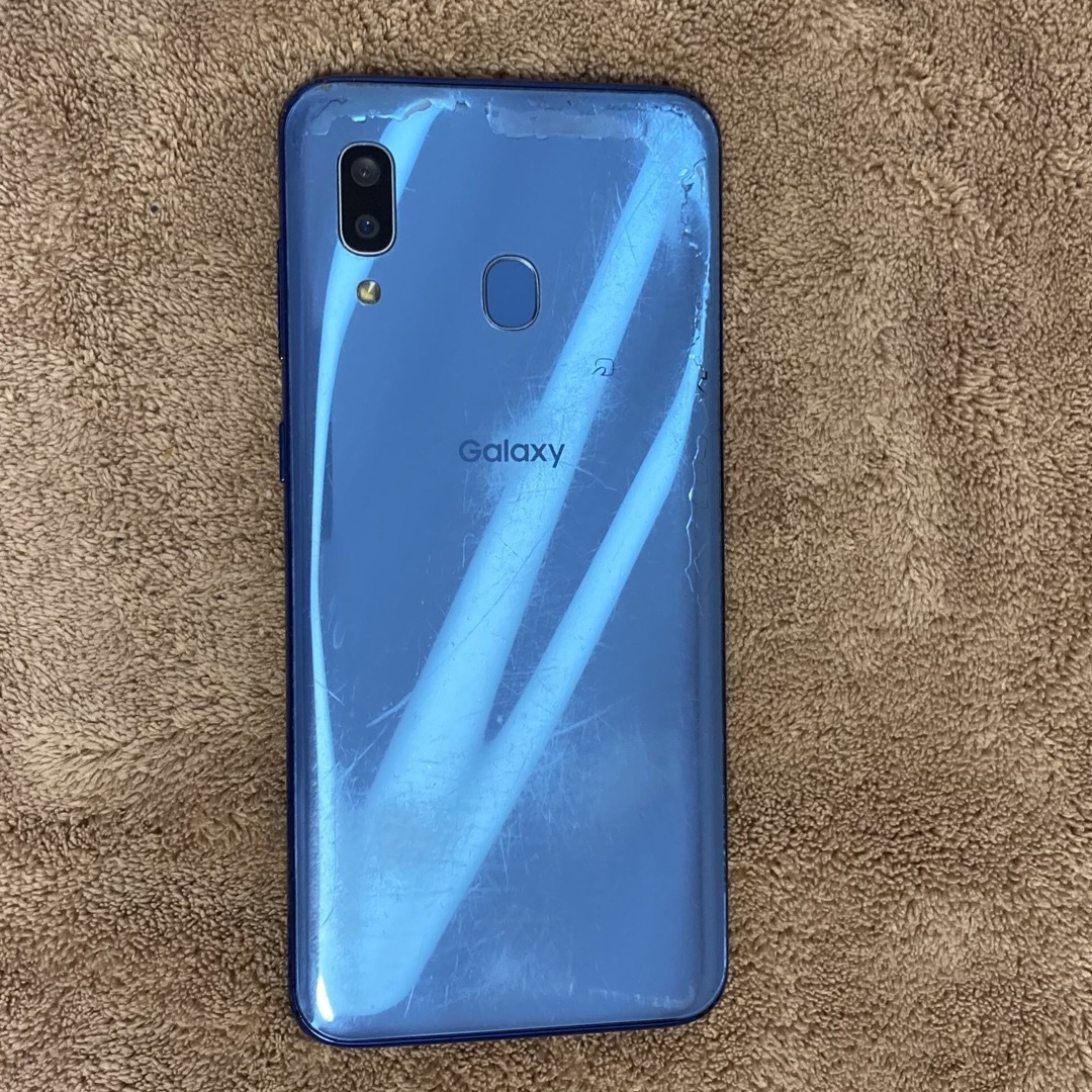 SAMSUNG Galaxy A30 SCV43 ブルー スマホ/家電/カメラのスマートフォン/携帯電話(スマートフォン本体)の商品写真