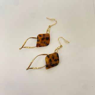 ピアス(ピアス)