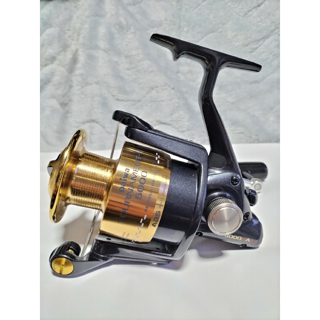 DAIWA(ダイワ)の★中古美品★ ダイワ トーナメント TOURNAMENT-S5000RA/HA スポーツ/アウトドアのフィッシング(リール)の商品写真