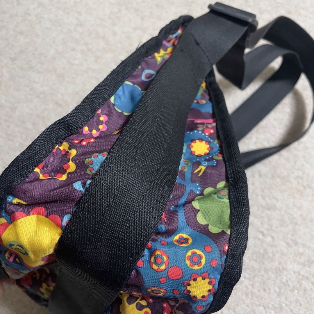 LeSportsac(レスポートサック)のLeSportsac レスポートサック ショルダーバッグ　クラシックホーボー レディースのバッグ(ショルダーバッグ)の商品写真