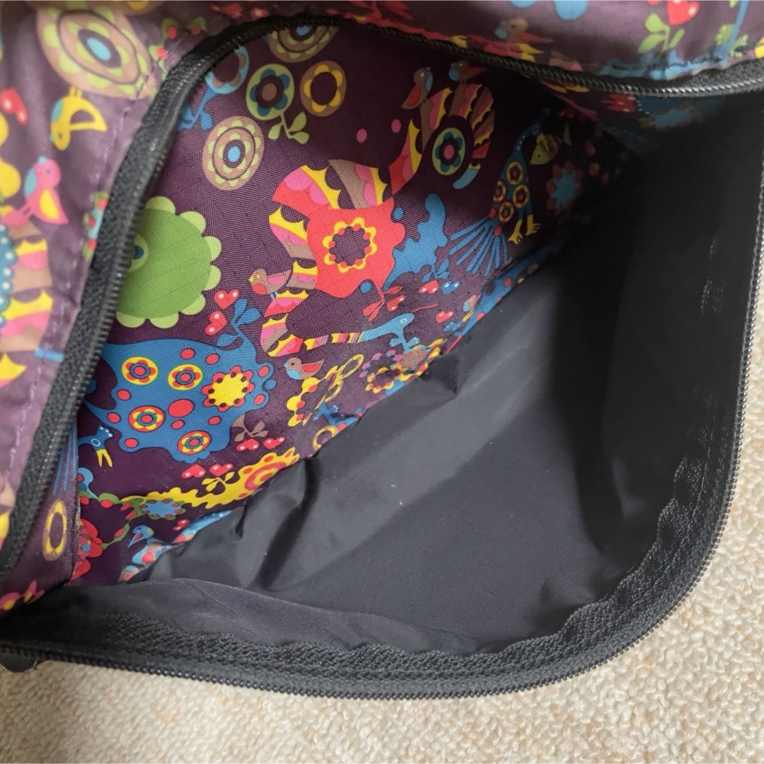 LeSportsac(レスポートサック)のLeSportsac レスポートサック ショルダーバッグ　クラシックホーボー レディースのバッグ(ショルダーバッグ)の商品写真