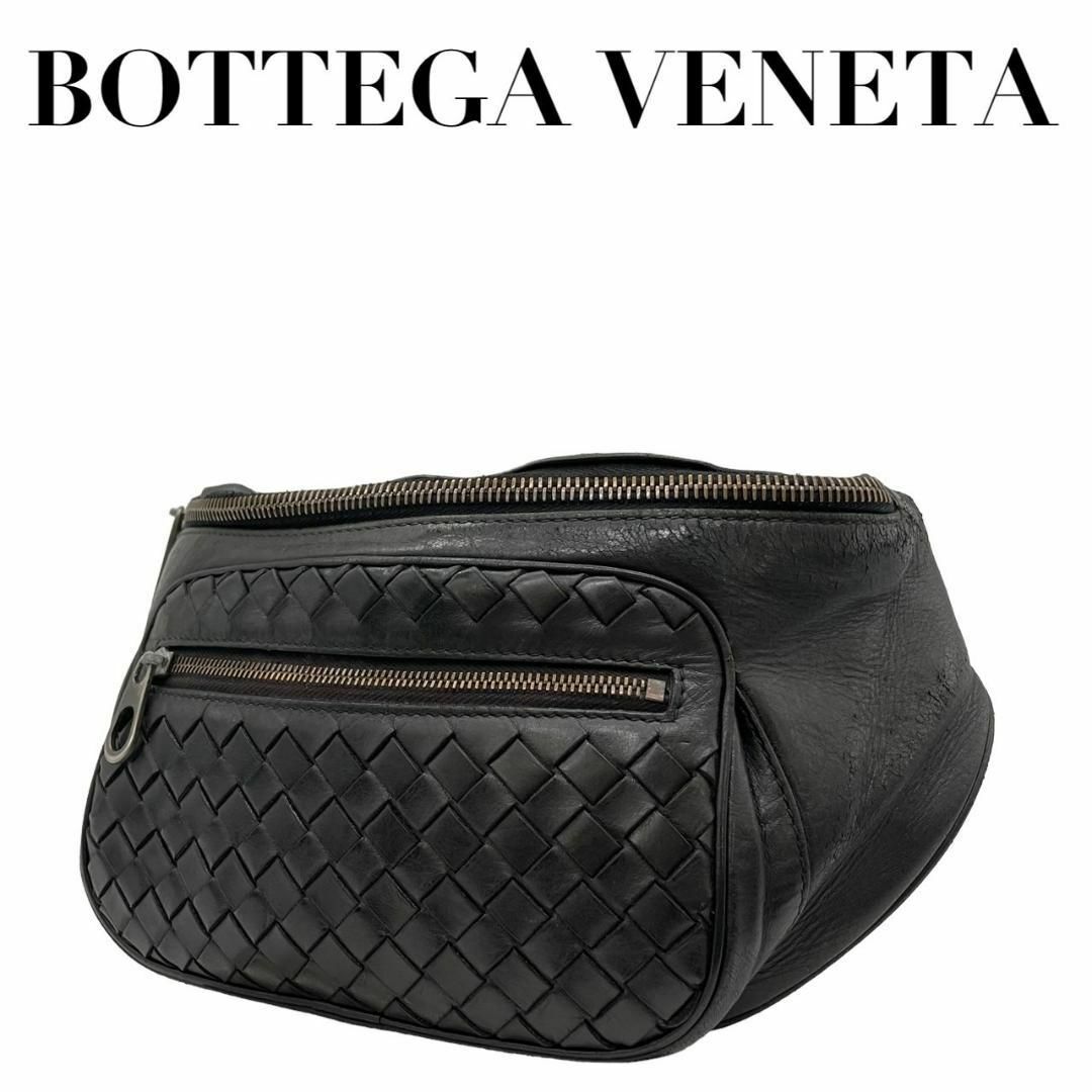 Bottega Veneta(ボッテガヴェネタ)のボッテガヴェネタ　j　イントレチャート　ボディーバッグ　レザー　メンズ　黒 メンズのバッグ(ウエストポーチ)の商品写真