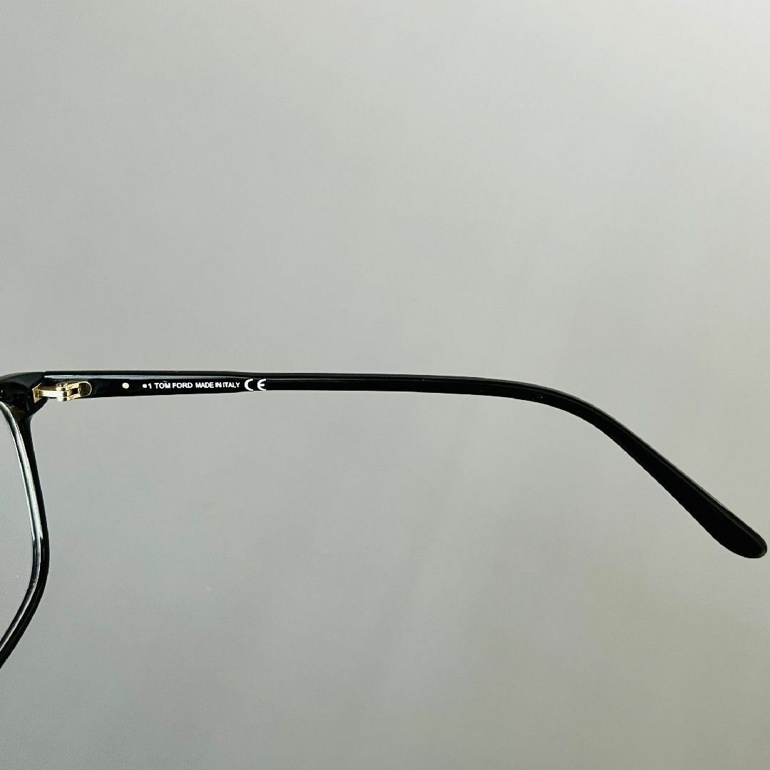 TOM FORD EYEWEAR(トムフォードアイウェア)のメガネ トムフォード ウェリントン ブラック ゴールド アジアンフィット 黒 レディースのファッション小物(サングラス/メガネ)の商品写真