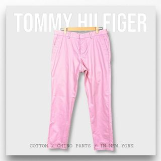 トミーヒルフィガー(TOMMY HILFIGER)の【トミーヒルフィガー】コットンチノパンツ メンズ ピンク ボトムス チノパン(チノパン)