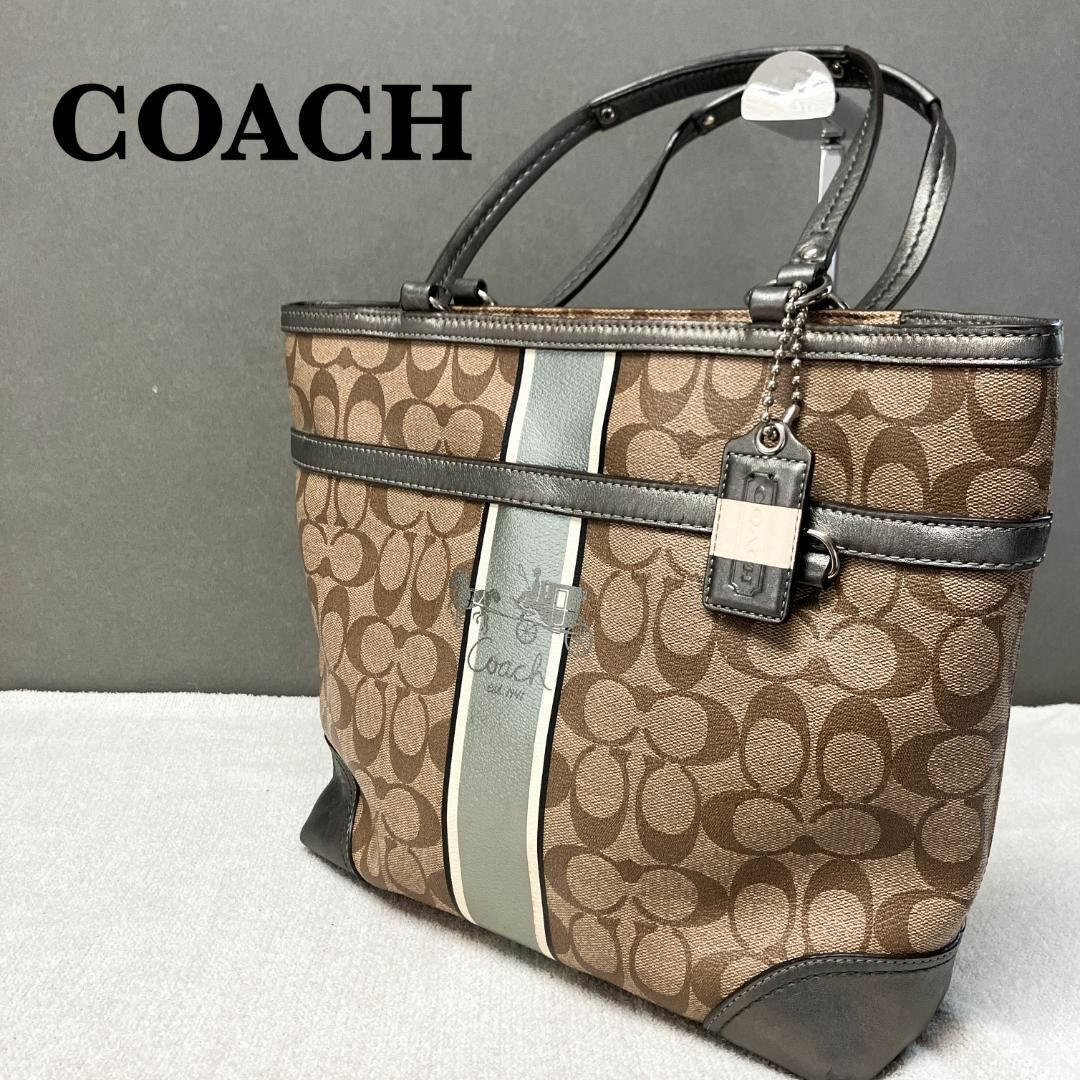 COACH(コーチ)の美品✨COACHコーチセミショルダーバッグトートバッグシグネチャーブラウン茶総柄 レディースのバッグ(ショルダーバッグ)の商品写真