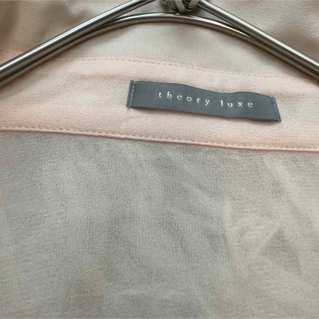 Theory luxe(セオリーリュクス)のTheory luxe セオリーリュクス　シアーシャツ　シアーブラウス　ピンク レディースのトップス(シャツ/ブラウス(長袖/七分))の商品写真