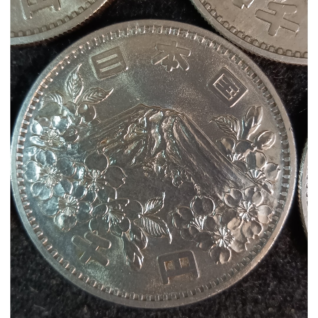 銀貨　東京オリンピック1.000円銀貨　silver925　汚れ少なく綺麗 ６枚 エンタメ/ホビーの美術品/アンティーク(金属工芸)の商品写真