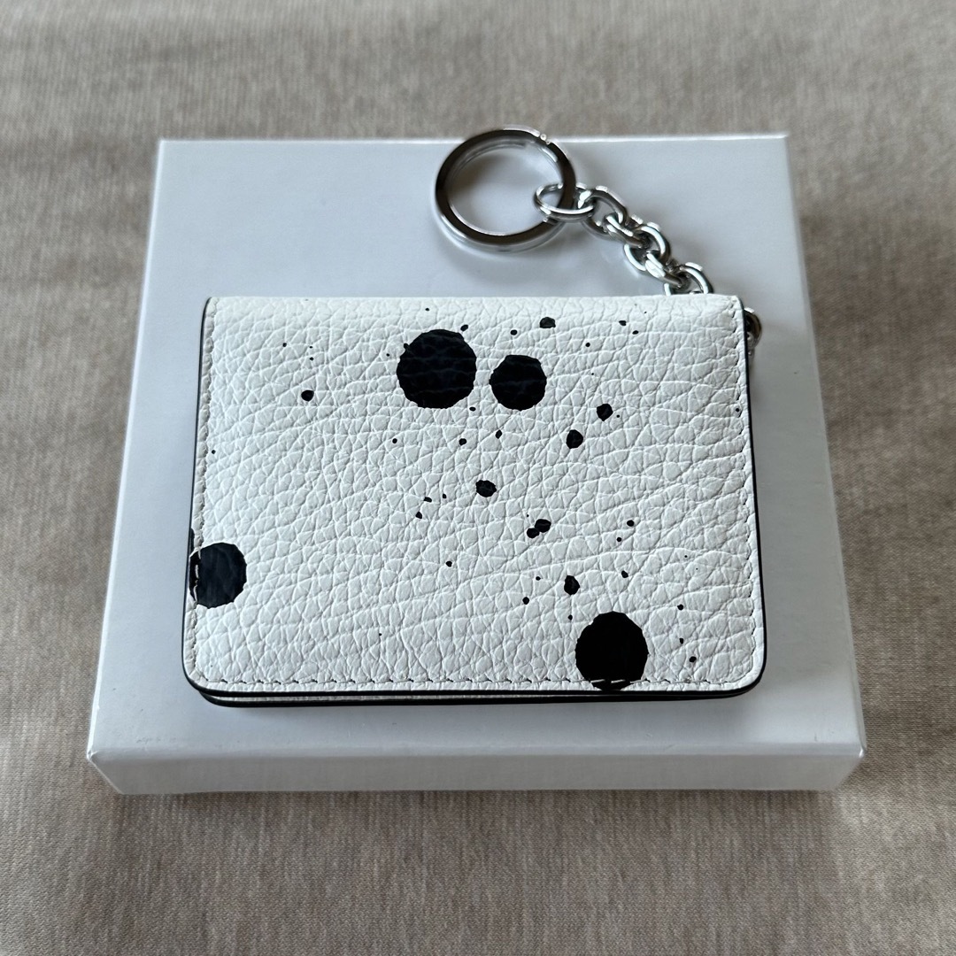 Maison Martin Margiela(マルタンマルジェラ)の新品 メゾン マルジェラ スプラッシュペイント キーリング カードケース 折財布 レディースのファッション小物(財布)の商品写真
