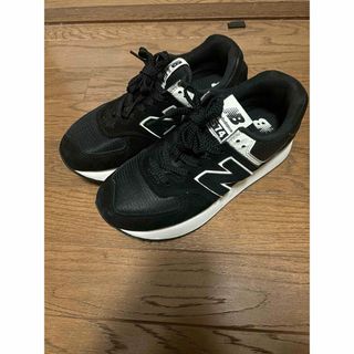 ニューバランス(New Balance)のニューバランス WL 574 厚底 24 黒 ブラック(スニーカー)