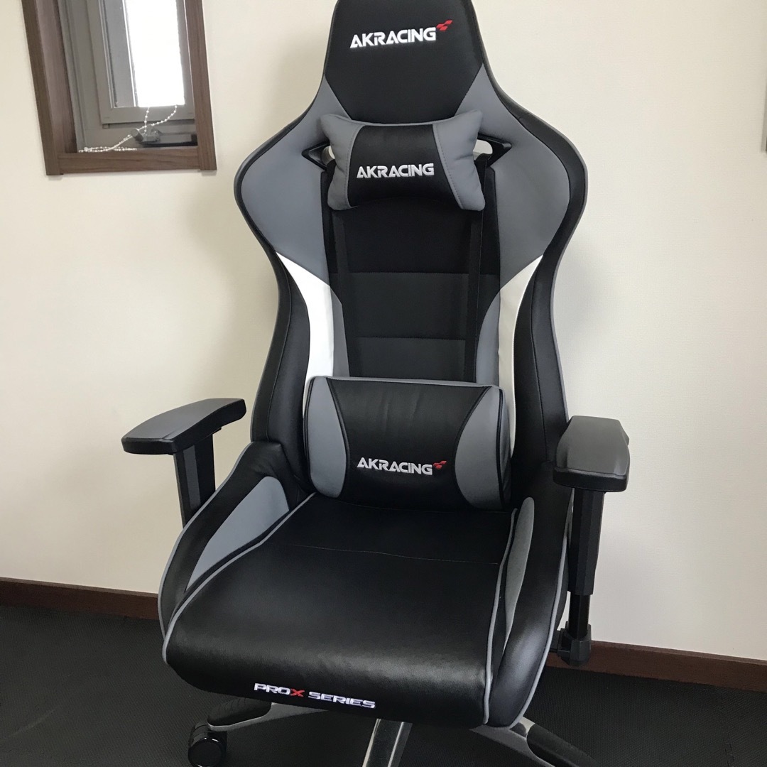 AKRacing Pro-X V2 ゲーミングチェア 人間工学 PUレザー インテリア/住まい/日用品の椅子/チェア(デスクチェア)の商品写真