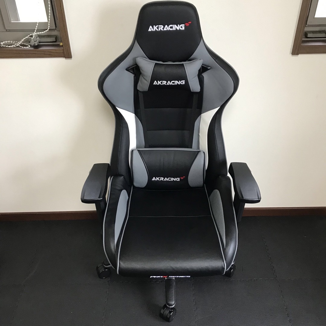 AKRacing Pro-X V2 ゲーミングチェア 人間工学 PUレザー インテリア/住まい/日用品の椅子/チェア(デスクチェア)の商品写真