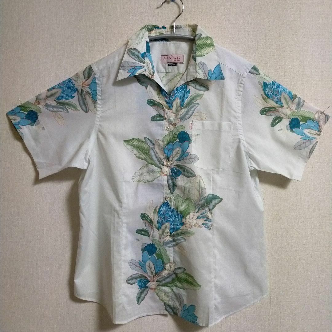 【MAJUN】かりゆしウェア　アロハシャツ　✨未使用品✨ レディースのトップス(シャツ/ブラウス(半袖/袖なし))の商品写真