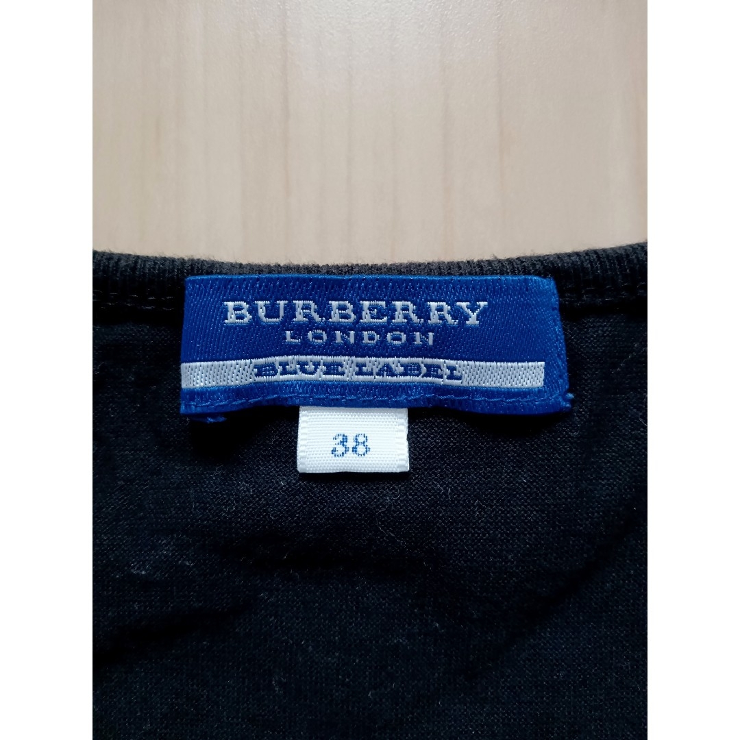 BURBERRY BLUE LABEL(バーバリーブルーレーベル)のバーバリーブルーレーベル　フレンチスリーブカットソー　黒　ロゴプリント　M メンズのトップス(Tシャツ/カットソー(半袖/袖なし))の商品写真