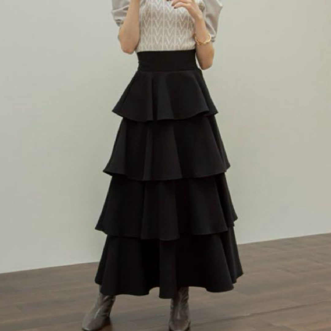 VIOLLETTA ヴィオレッタ ティアードスカート 黒 レディースのスカート(ロングスカート)の商品写真