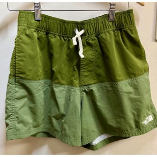 ザノースフェイス(THE NORTH FACE)のショーツ　The North Face  Mサイズ　ほぼ新品(ショートパンツ)