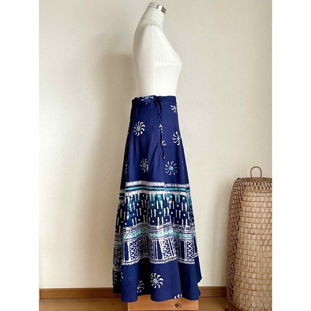 バティックブロックプリント　インド綿　ロングスカート　ブルー レディースのスカート(ロングスカート)の商品写真