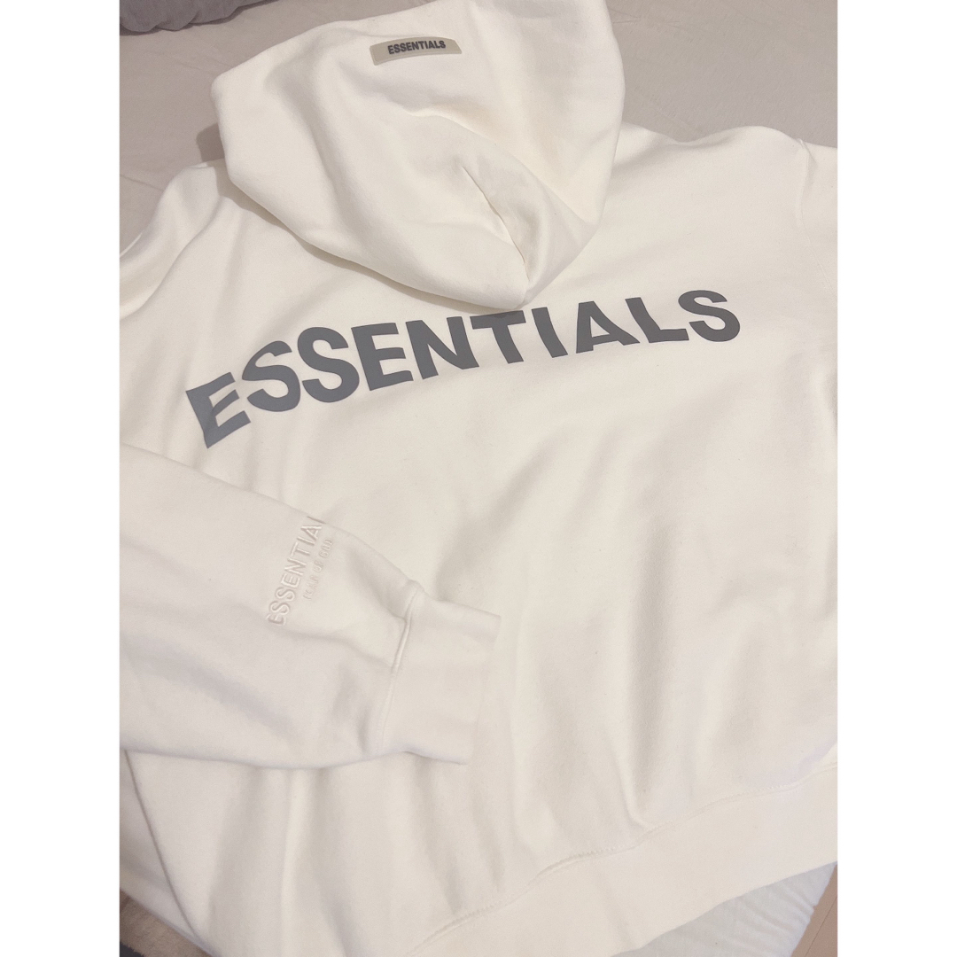 S.ESSENTIALS(エスエッセンシャルズ)の正規品ESSENTIALS  パーカーホワイトL メンズのトップス(パーカー)の商品写真