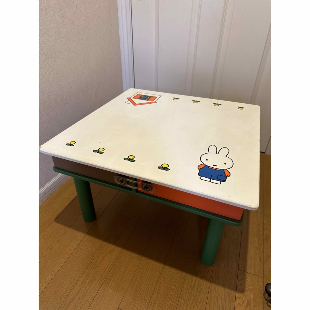 miffy(ミッフィー)のミッフィーテーブル エンタメ/ホビーのおもちゃ/ぬいぐるみ(キャラクターグッズ)の商品写真