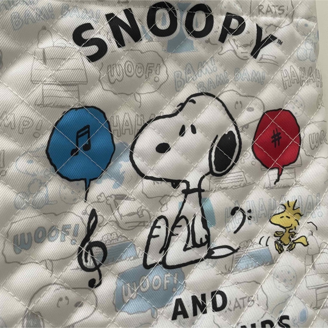 SNOOPY(スヌーピー)の【新品未使用】スヌーピー SNOOPY キルト シューズバッグ ネームタグ キッズ/ベビー/マタニティのこども用バッグ(シューズバッグ)の商品写真