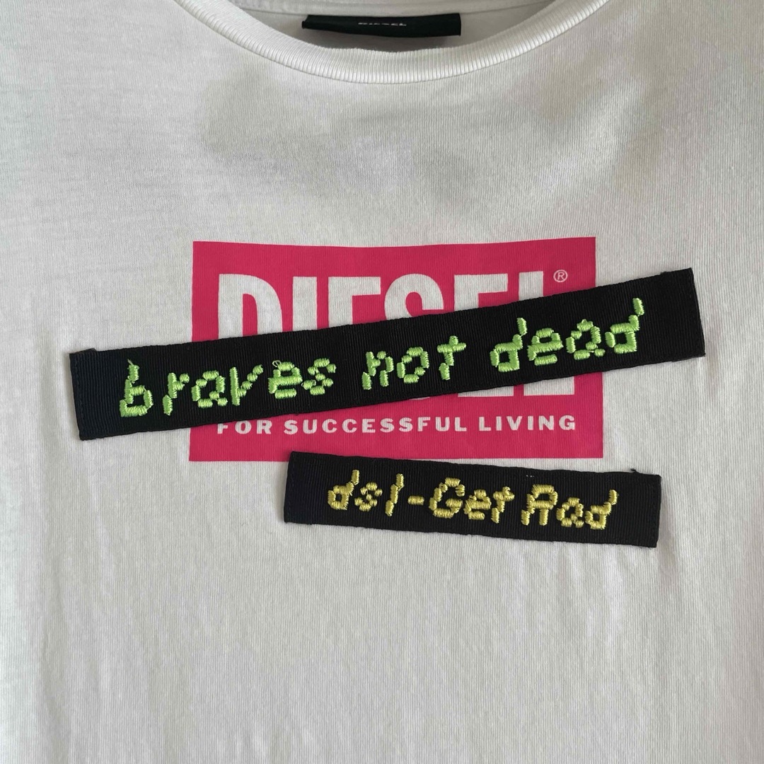 DIESEL(ディーゼル)のディーゼル Tシャツ 半袖 ロゴ プリント テープデザイン クルーネック メンズのトップス(Tシャツ/カットソー(半袖/袖なし))の商品写真