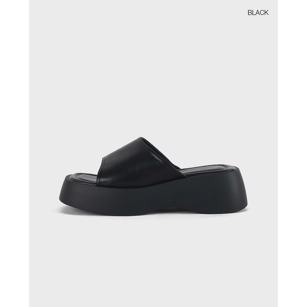 ZARA(ザラ)の【値下げ5/5まで】 blackup カイガプラットフォームスリッパ サンダル レディースの靴/シューズ(サンダル)の商品写真